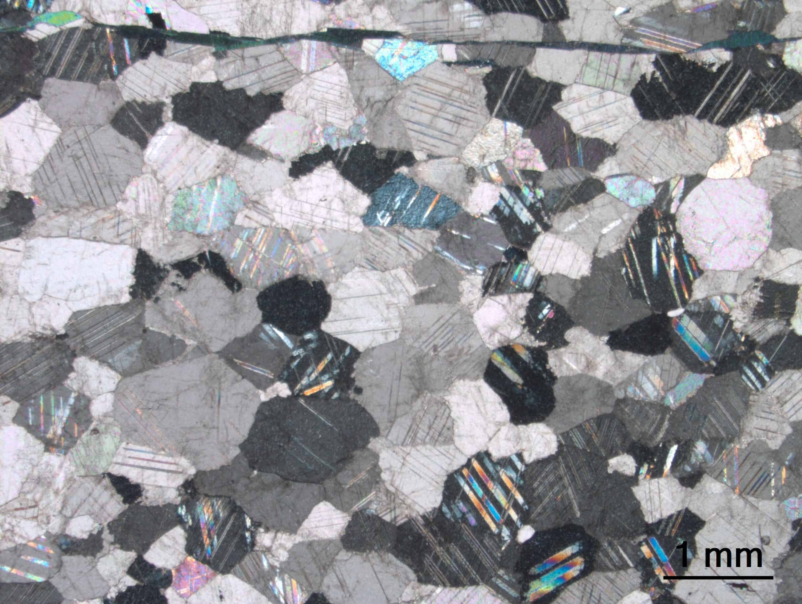 Riconoscimento in sezione sottile di rocce, minerali e cementi ...